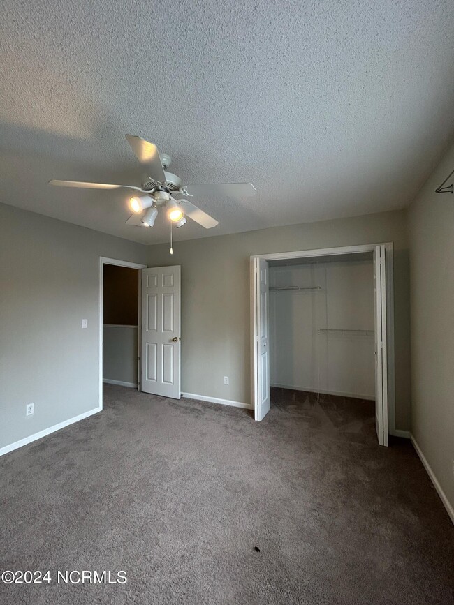 Building Photo - 3827 Sterling Pointe Dr