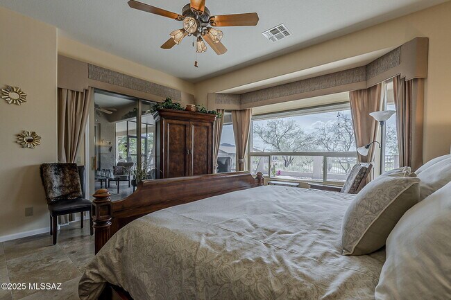 Building Photo - 65473 E Rose Ridge Dr