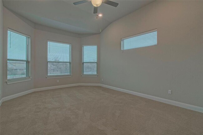 Building Photo - 324 Windom Way