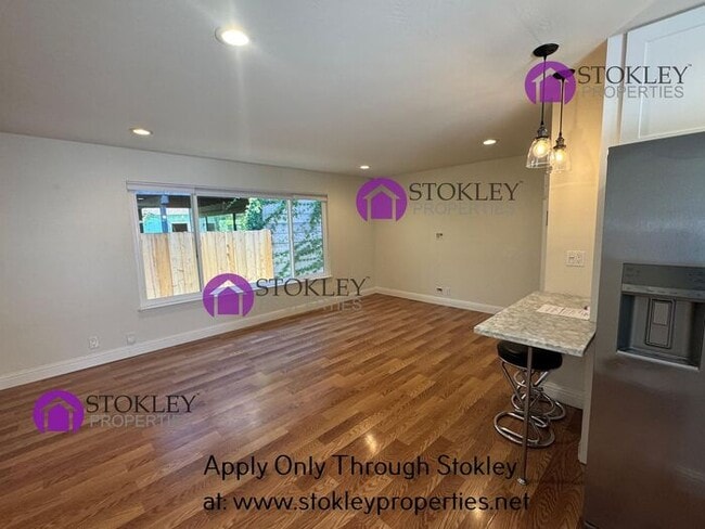 Building Photo - 626 Windsor St