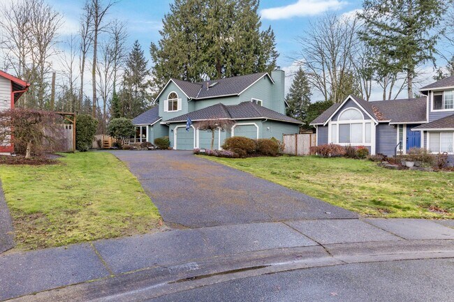 Building Photo - Lea Hill beautiful home - 4 bedroom 2.5 baths with 3 car garage & AC - A must see - Available Apr...