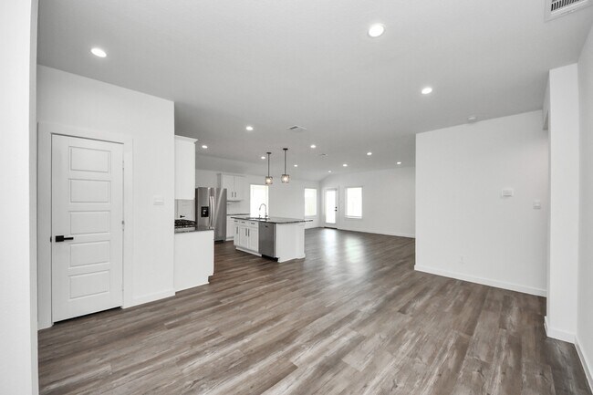 Building Photo - 8747 Cedar Elm Pass