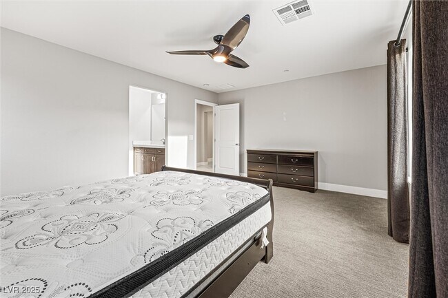 Building Photo - 4631 Amazing View St