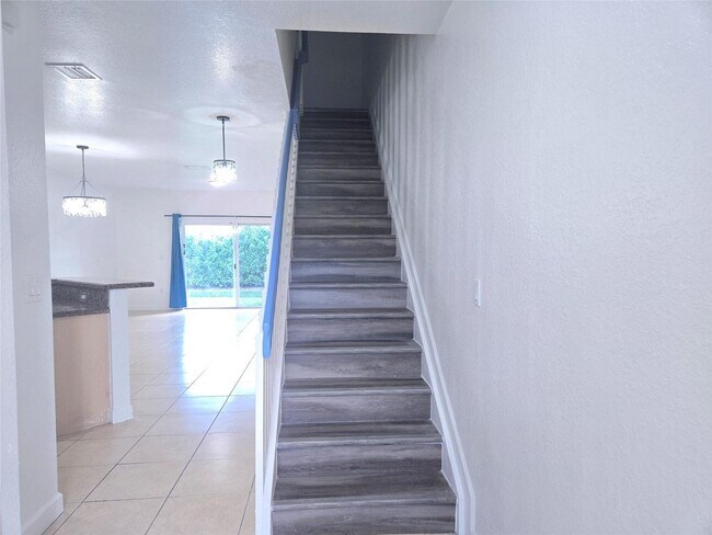 Building Photo - 3684 NW 29th Ct