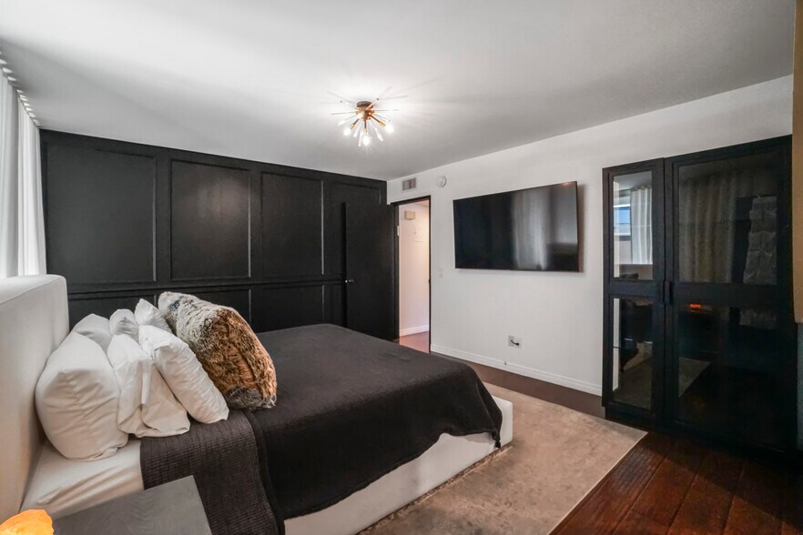 Second Bedroom - 22041 Costanso St