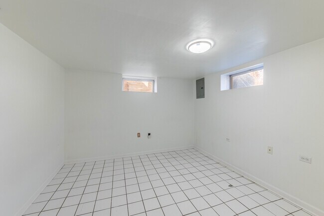 Building Photo - 6405 S Tripp Ave