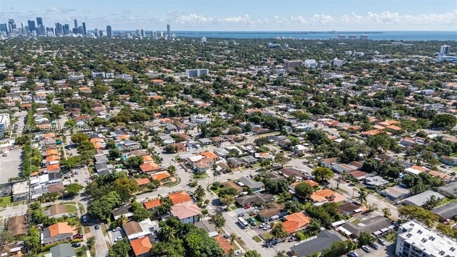 Building Photo - 3111 SW 12th St