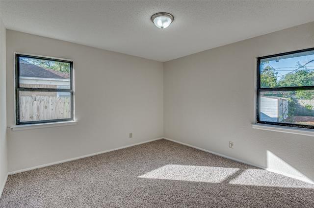 Building Photo - 1935 Utica Dr