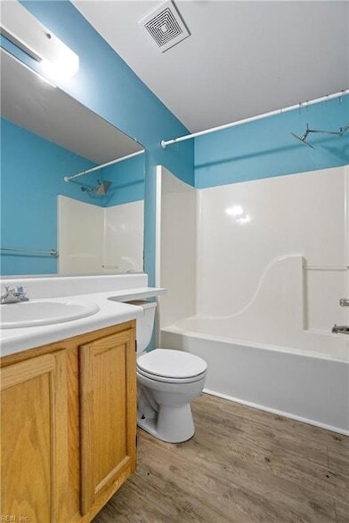 Building Photo - 716 Aylesbury Dr