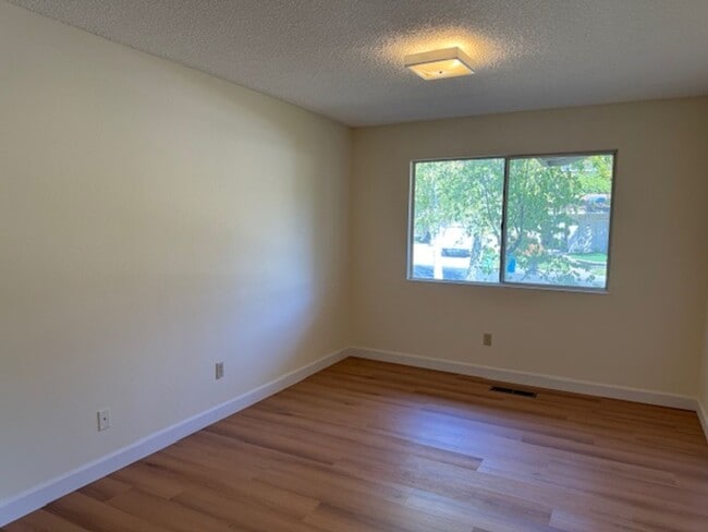 Building Photo - Wonderful single level home in Moraga-grea...