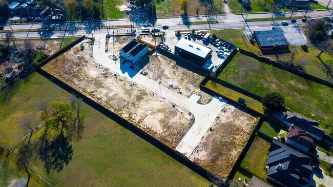 Building Photo - 9111 Highland Northern Wy