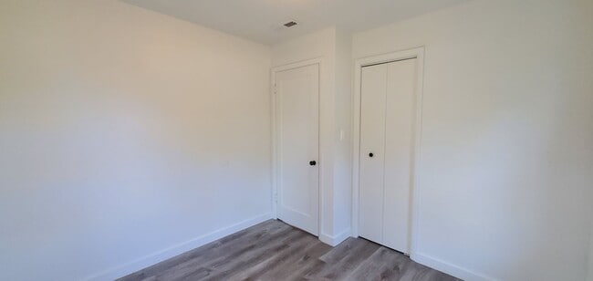 Building Photo - 2 bedroom 1 bath home in Lockwood!