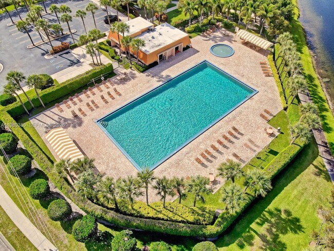 Building Photo - 237 Charter Way