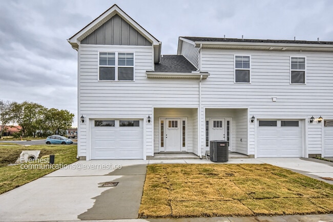 Building Photo - 351 Raines Ct