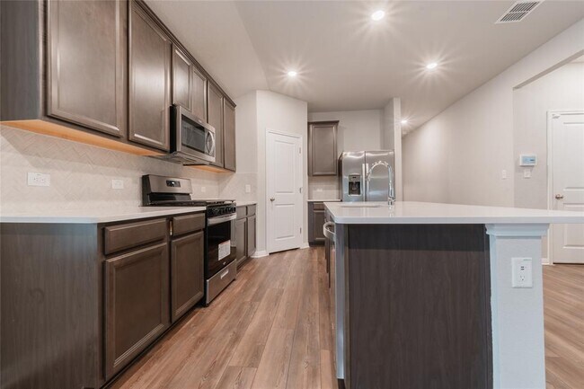 Building Photo - 1642 Settlers Glen Dr
