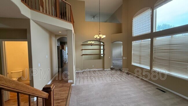 Building Photo - 9950 Moccasin Ct