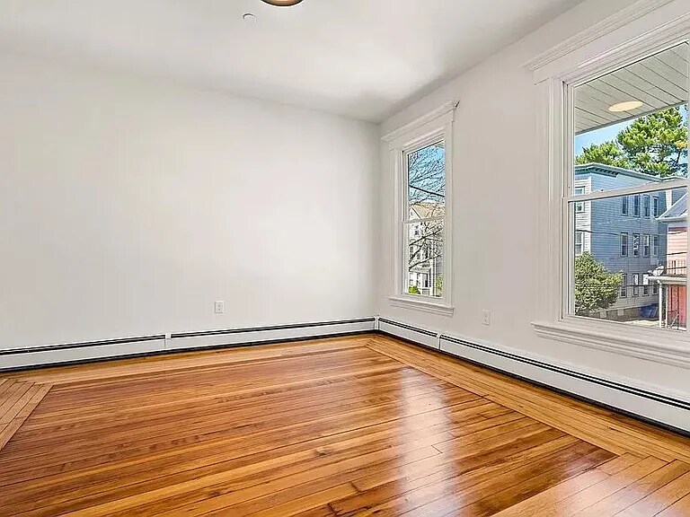 Building Photo - 27 Hancock St