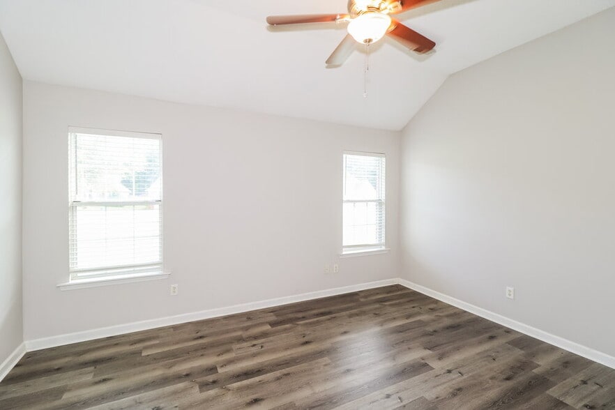 Building Photo - 5760 Landau Drive