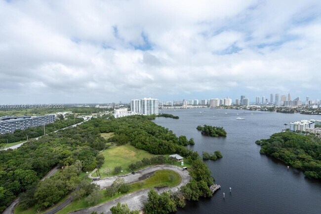 Building Photo - 16385 Biscayne Blvd