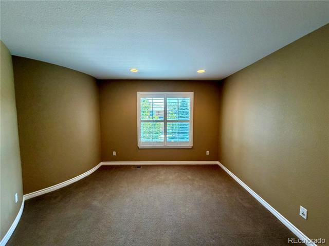 Building Photo - 10761 Glengate Cir