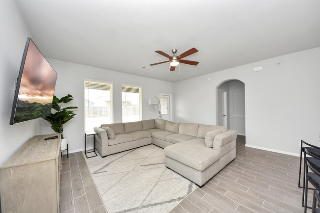 Building Photo - 15307 Davan Springs Dr