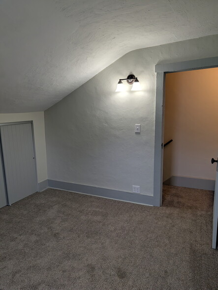 Bedroom 1 - 104 Melmore St