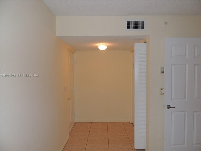 Building Photo - 2600 S University Dr