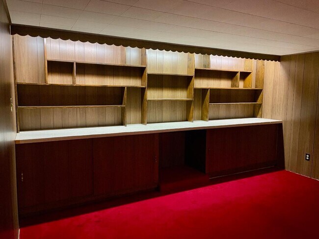 Building Photo - 9841 Smithdale Ave NE