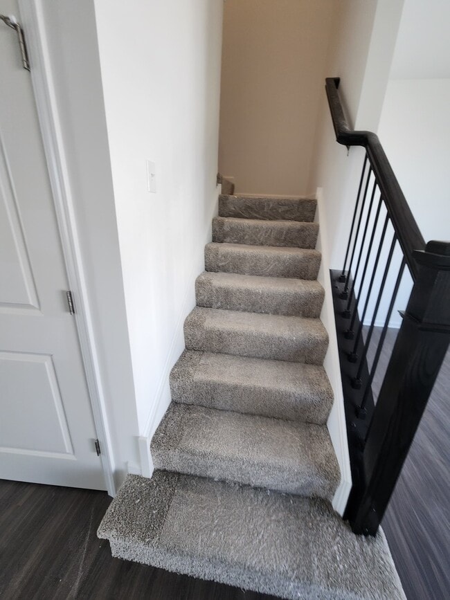 Building Photo - 1033 Atterberg Rd