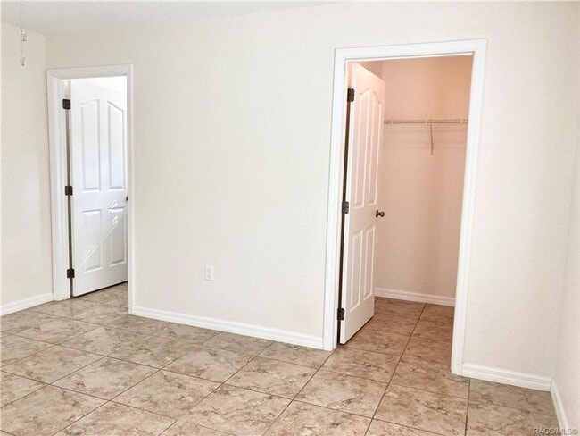 Building Photo - Crystal Manor 2 bedroom, 2 bath, 1 car garage home!