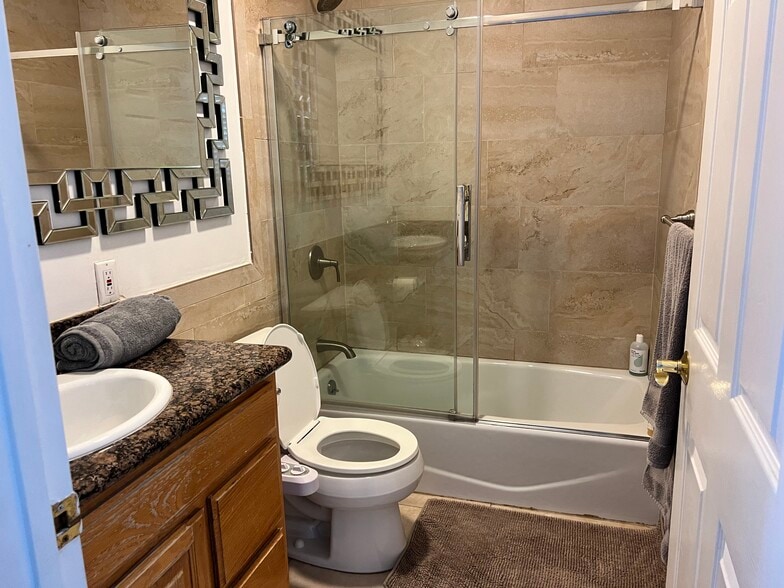 Building Photo - 10725 Westminster Ave