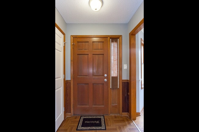 Building Photo - 3600 Ladywood Ct