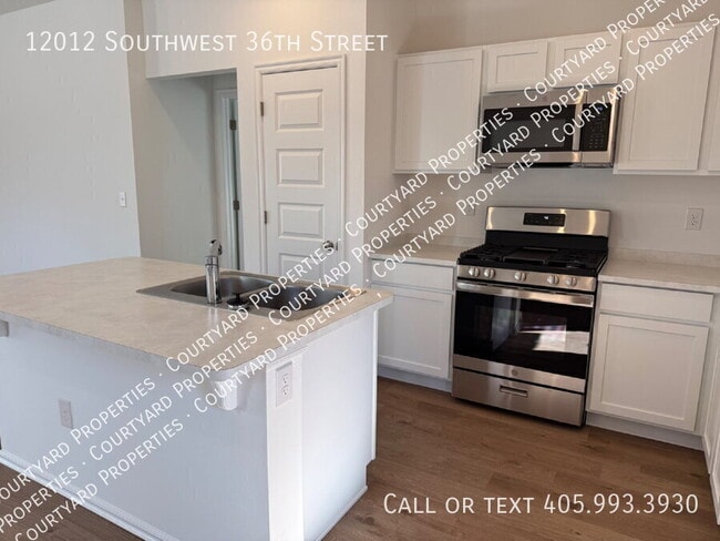 Building Photo - 12012 SW 36th St