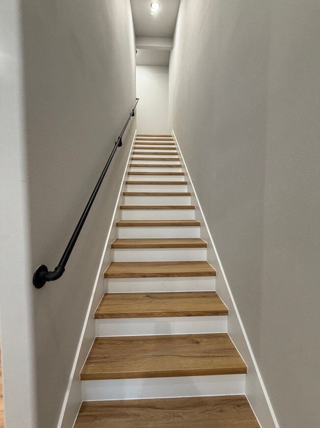 Building Photo - ***1006 Seaborn Way***