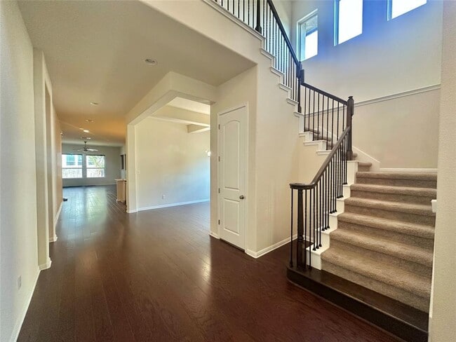 Building Photo - 911 Copper Lake Rd