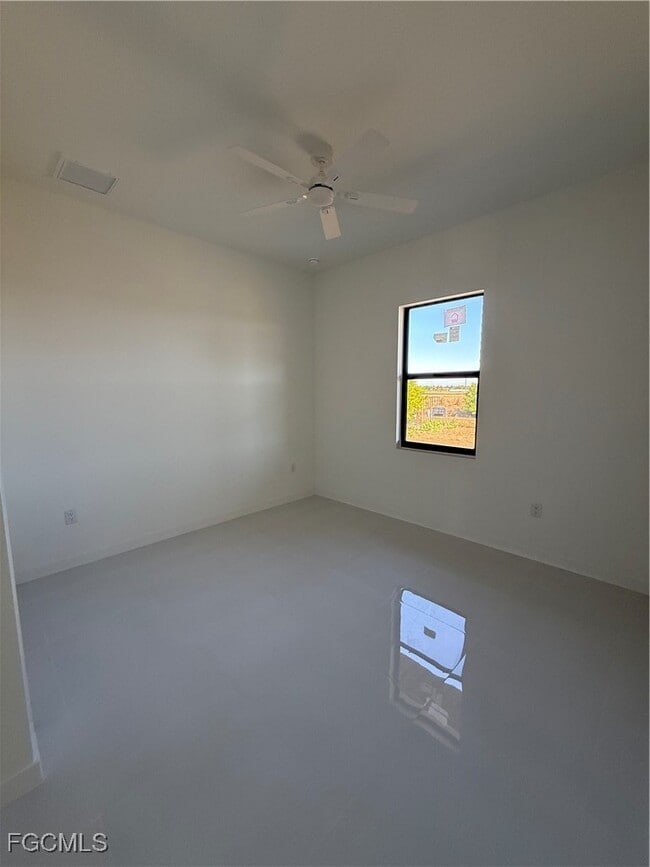 Building Photo - 331 Rawlings Ave