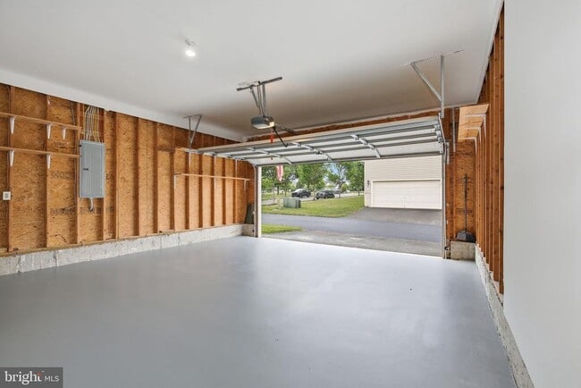 Building Photo - 20 Houser Dr