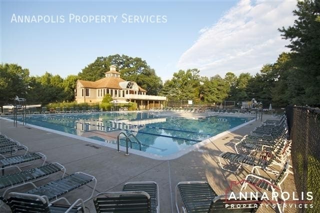 Building Photo - 1967 buckwheat court