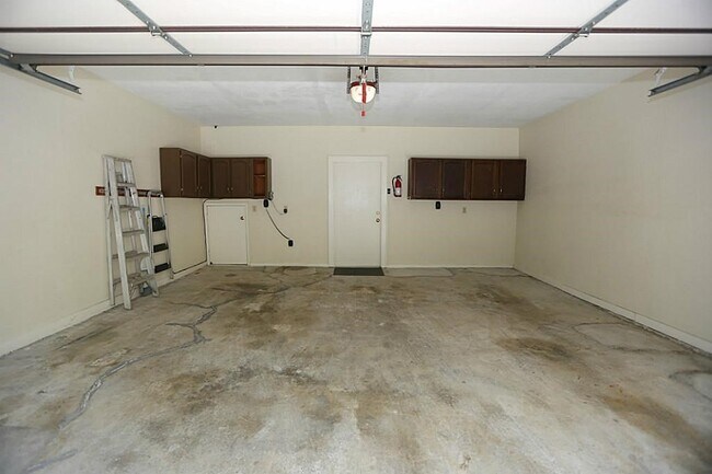 Building Photo - 2602 W Holcombe Blvd