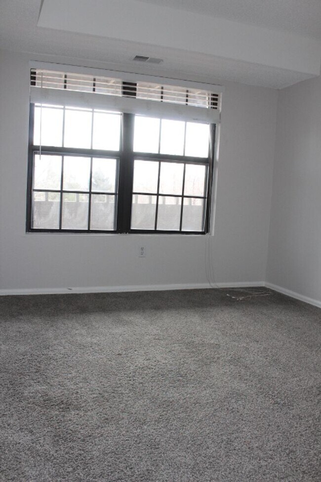 Building Photo - Spacious Condo in Littleton!