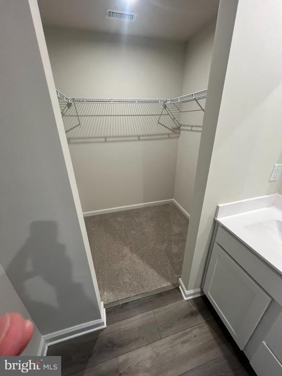 Building Photo - 1180 W Walnut Rd