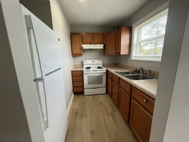Building Photo - 1559 Meredith Dr