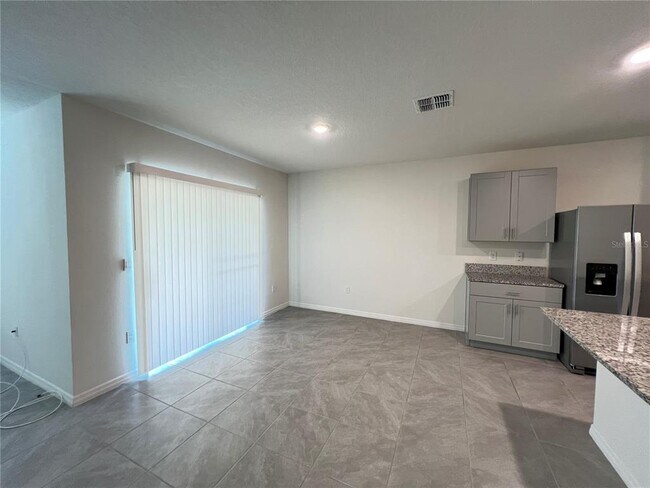 Building Photo - 536 Emily Gln St