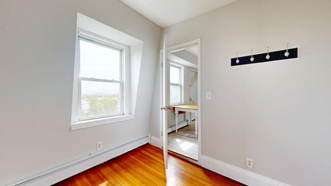 Building Photo - 171 Trenton St
