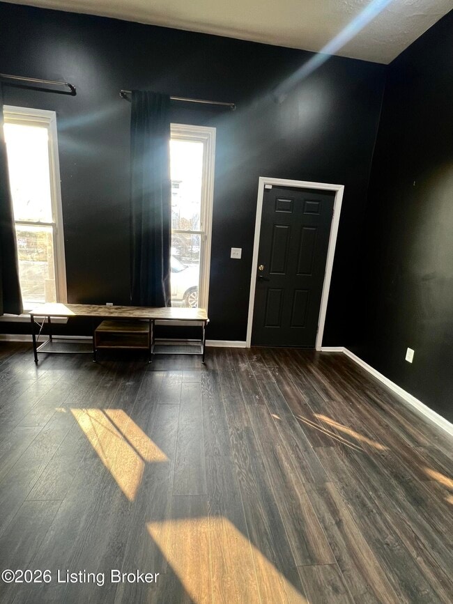 Building Photo - 1107 Logan St