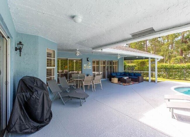 Building Photo - 1349 Brampton Cove