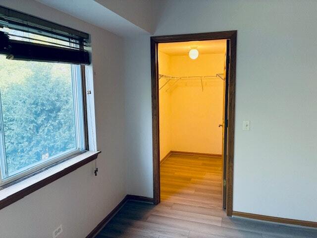 Building Photo - 927 Elderberry Cir