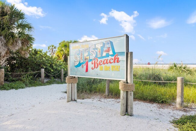 Building Photo - Brand New spacious 4bd/3.5bth Sarasota Hom...