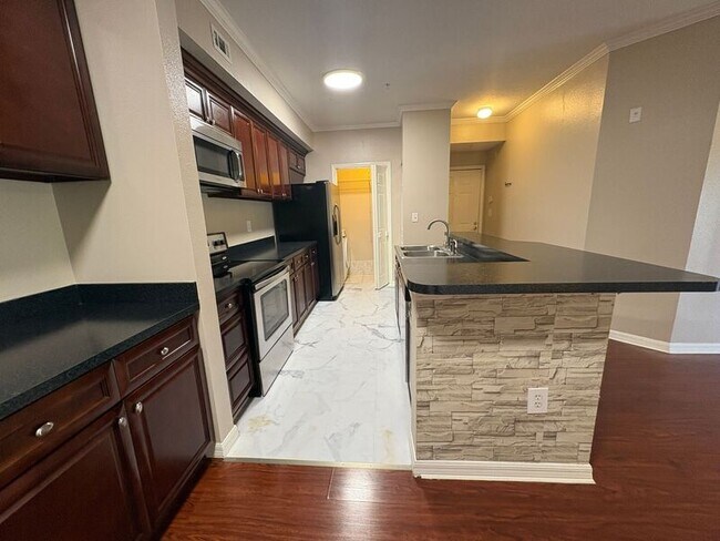 Building Photo - 5618 Pinnacle Heights Cir