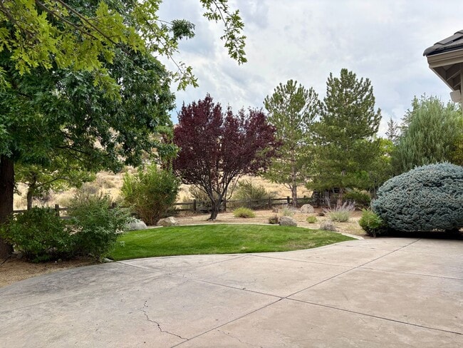 Building Photo - Beautiful Home in ArrowCreek!